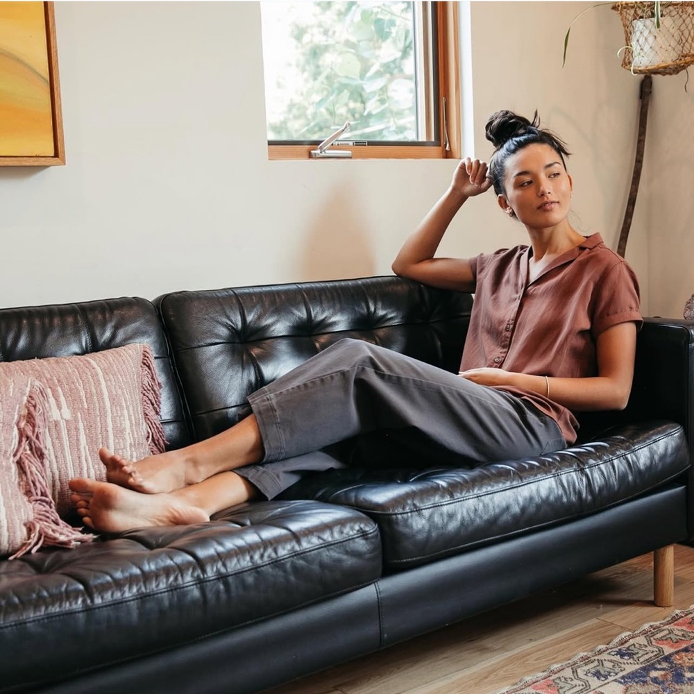 Relaxed Women’s Trousers in Gray — Casual Everyday Pants